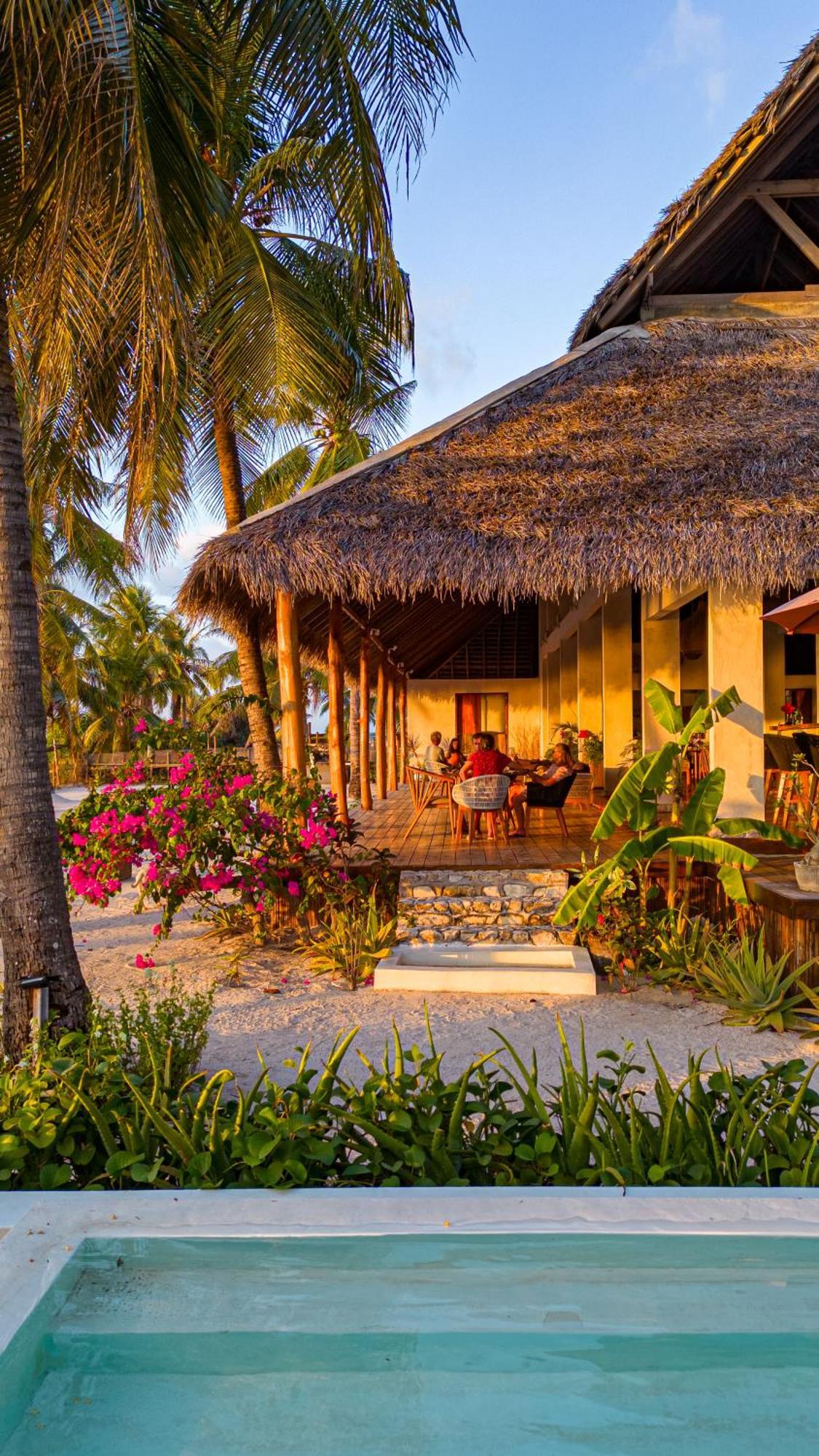 81 Palms Resort Nembrala 外观 照片